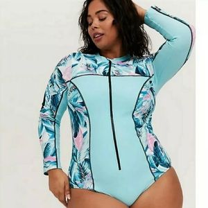 New Torrid One Piece Zip-up Rash Guard Swimsuit